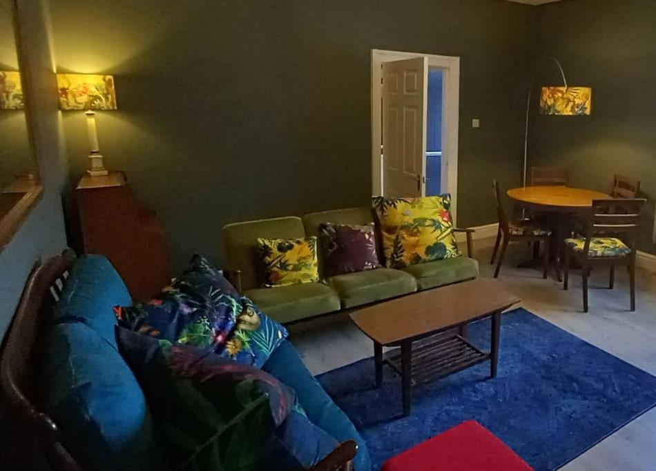 Peaceful Home From Home - Spacious 3 Bedroom House Accommodating 7 - Ideal For Families And Workers Гейтсхед Экстерьер фото